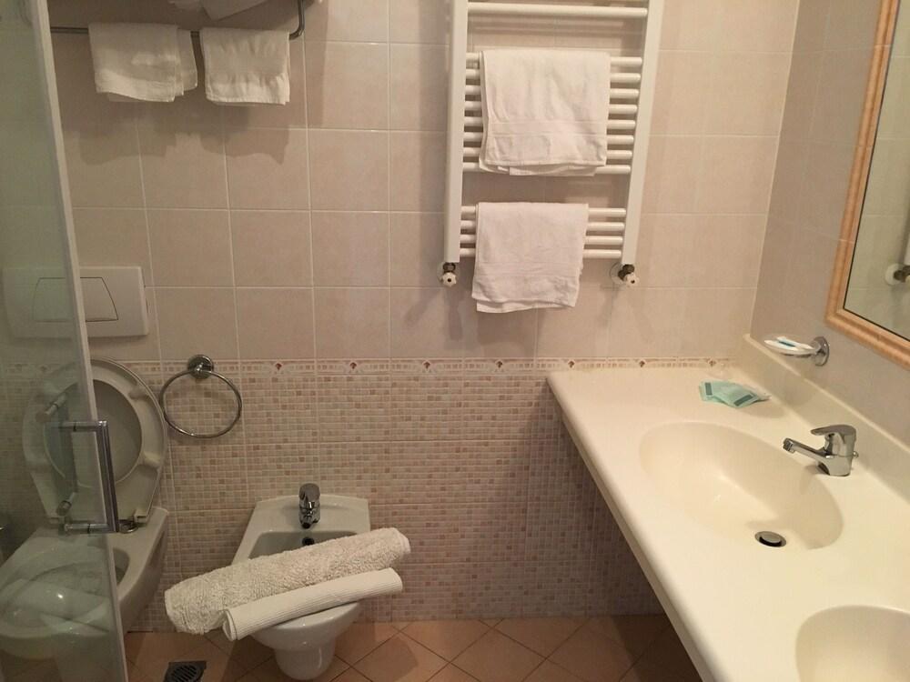 Hotel Excelsior Каттолика Экстерьер фото